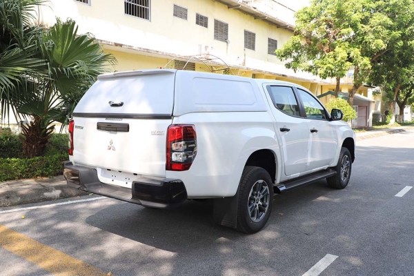 Mitsubishi Triton 4X2 MT (1 cầu số s&agrave;n)