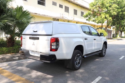 Mitsubishi Triton 4X2 MT (1 cầu số s&agrave;n)